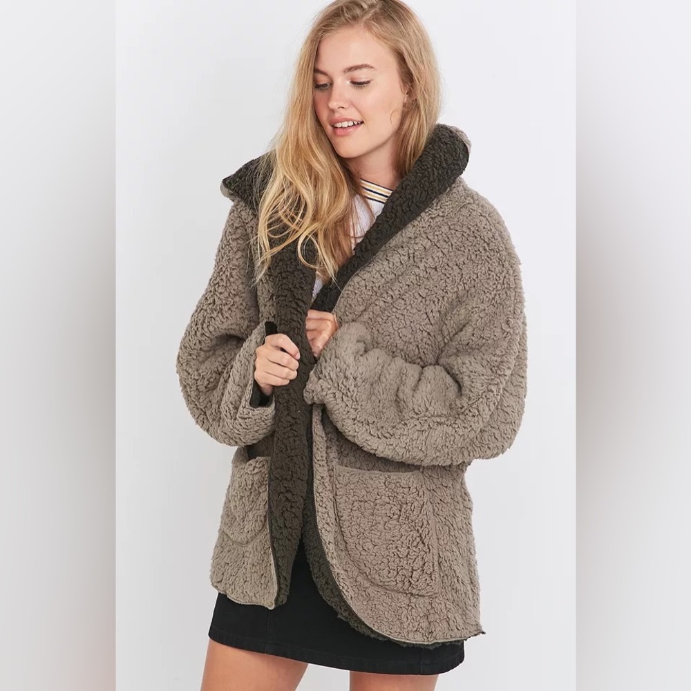 Ecoté, brown and green reversible teddy jacket with pockets and a hood!
